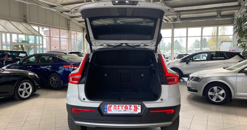 Volvo XC 40 cena 114900 przebieg: 67000, rok produkcji 2018 z Mikstat małe 301